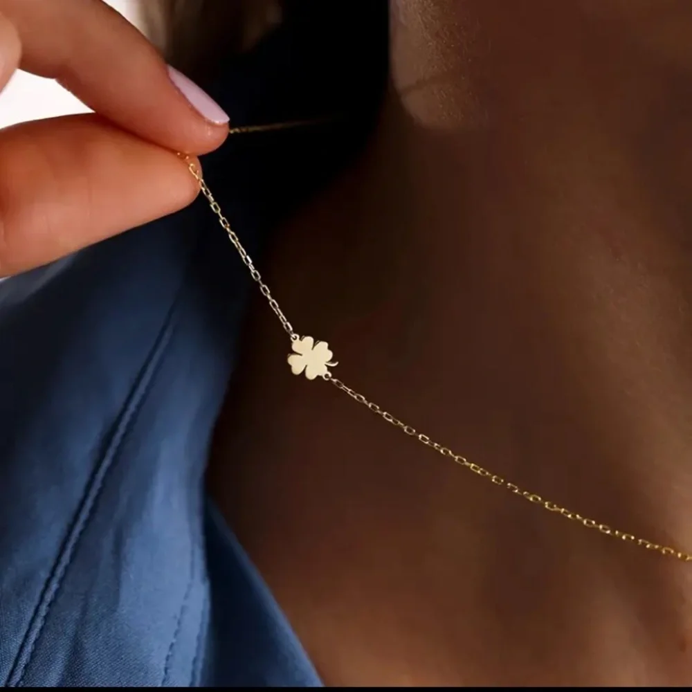 BOGO! Dainty 4 leaf clover Necklace in Gold color - Boutique NEW